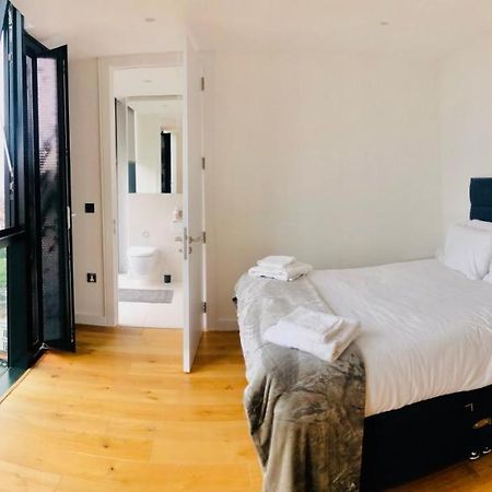 Luxury 2 Bedroom Apartment 20 Min From Central Лондон Экстерьер фото