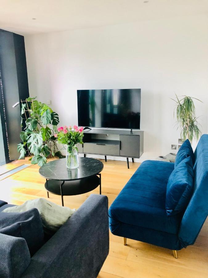 Luxury 2 Bedroom Apartment 20 Min From Central Лондон Экстерьер фото
